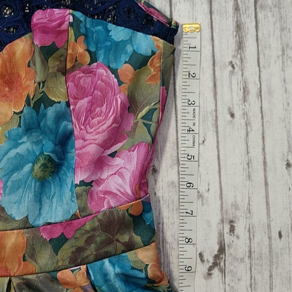 Tatyana Navy Floral Dress with Crocheted N… - Picture 5 of 11